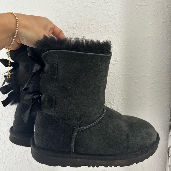 UGG Bailey bow boots - Picture 2 of 4